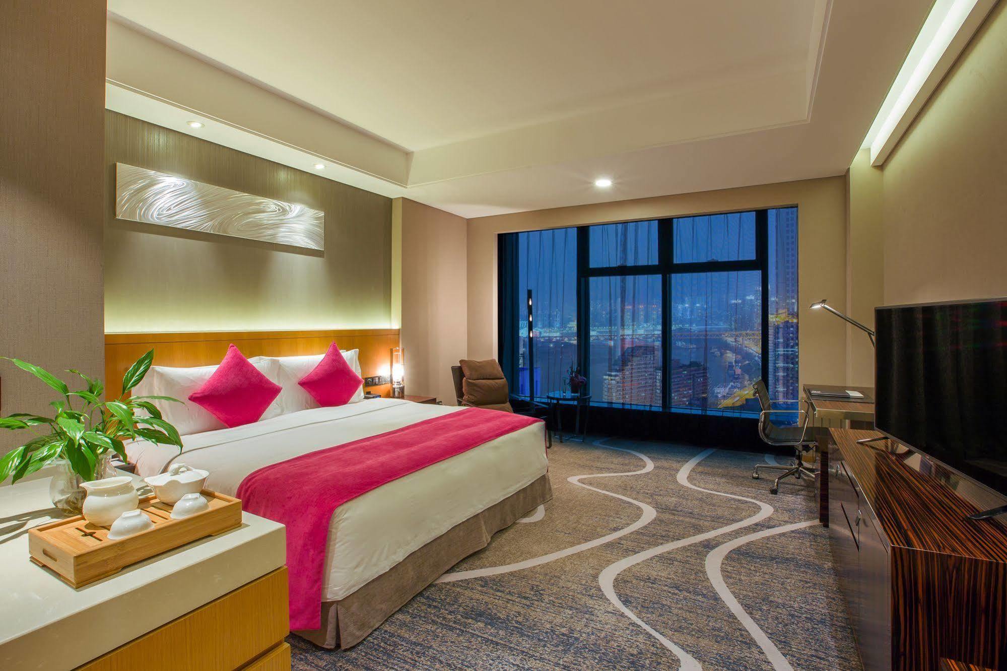 C Plaza Hotel Yuzhong Ngoại thất bức ảnh