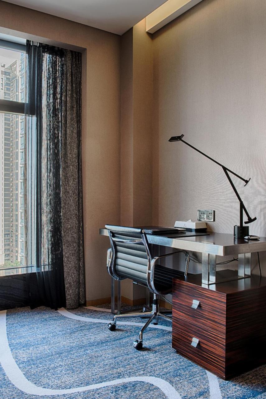 C Plaza Hotel Yuzhong Ngoại thất bức ảnh