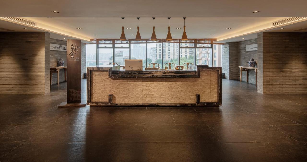 C Plaza Hotel Yuzhong Ngoại thất bức ảnh